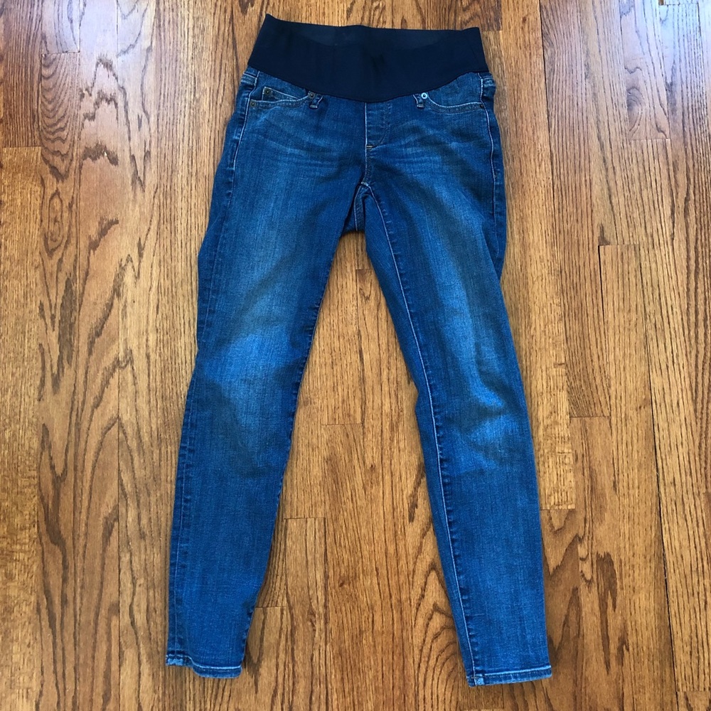 Gap True Skinny Maternity Jean